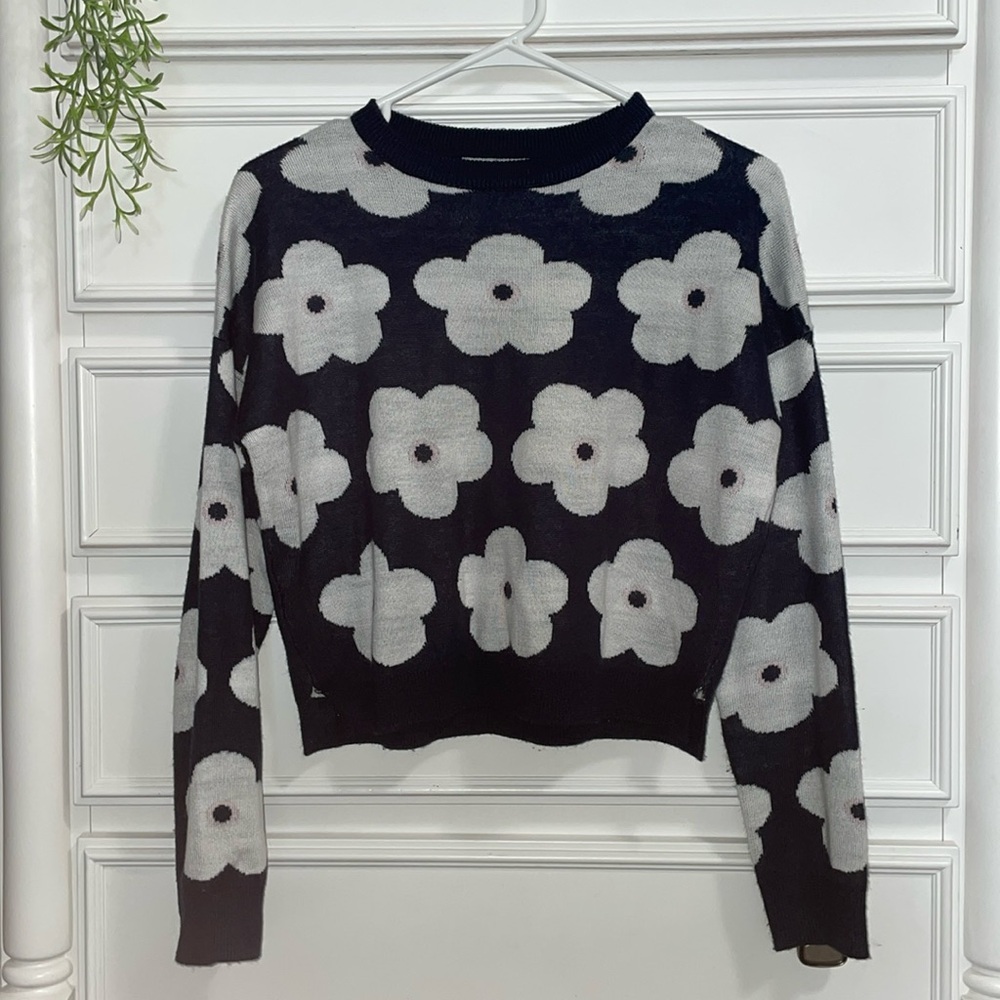 Cotton On Soft Flower Sweater - XS